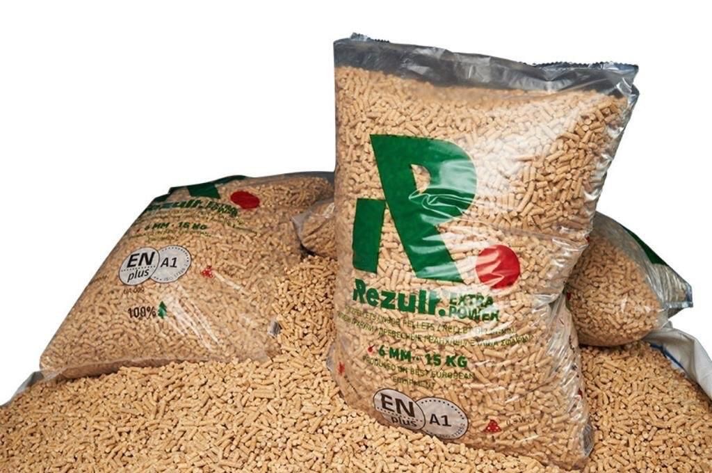 Stapel zakken Rezult pellets