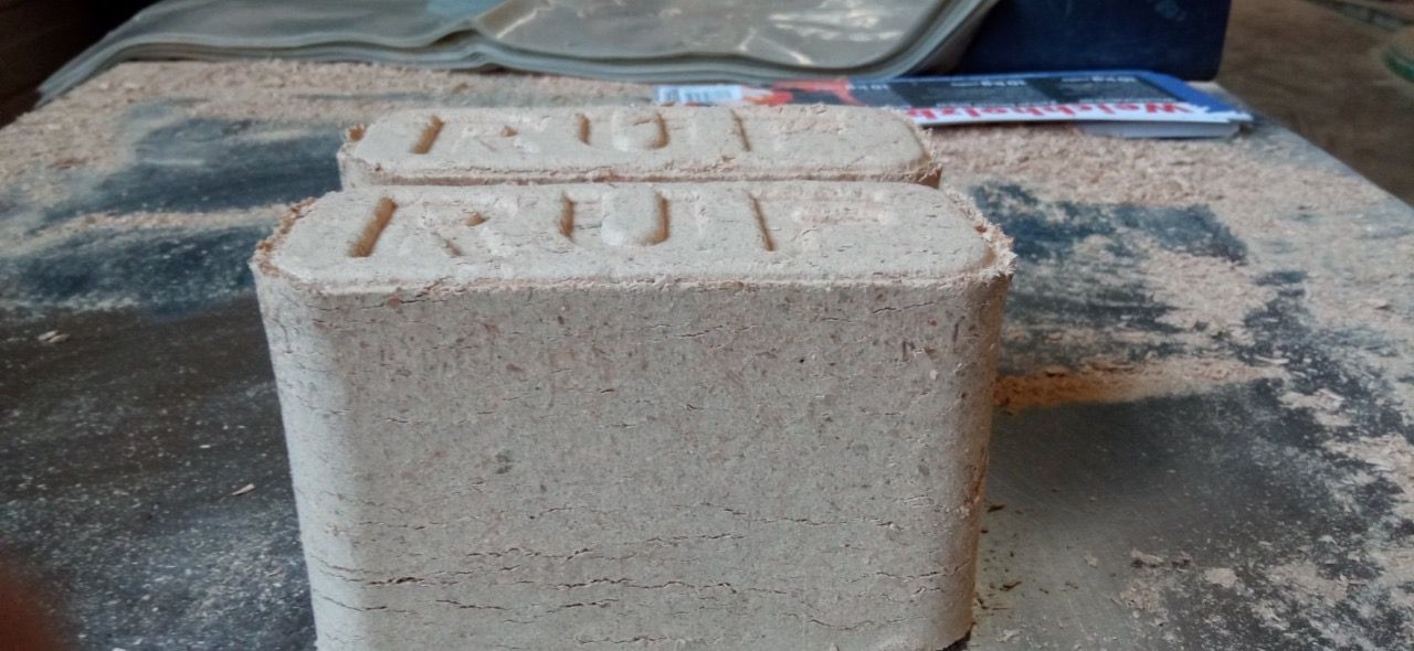 Wrapped pallet of beech RUF briquettes